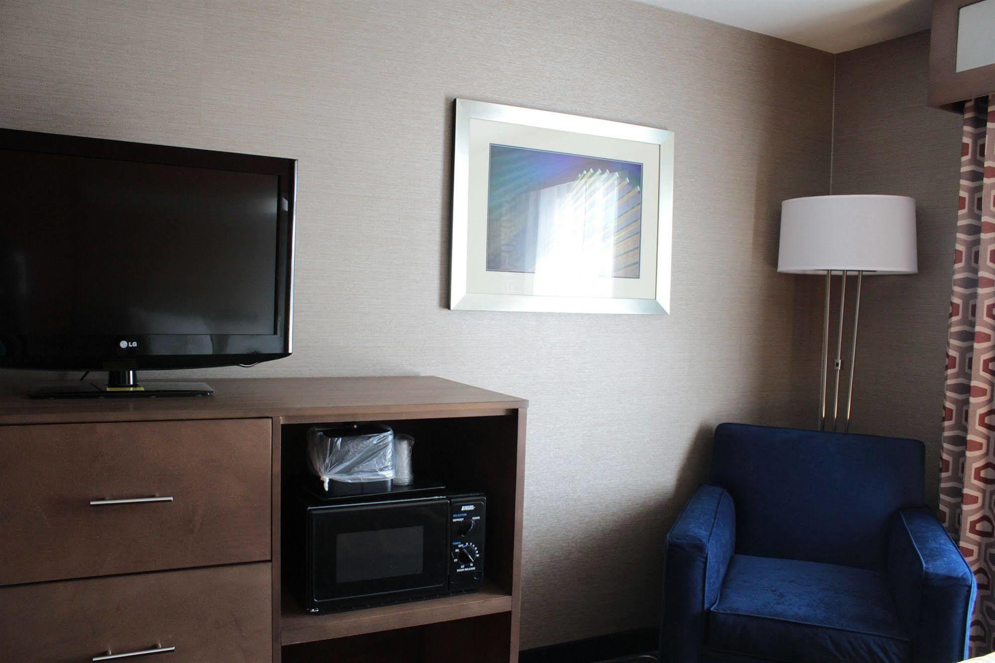 Holiday Inn Express Rocklin - Galleria Area By Ihg Zewnętrze zdjęcie